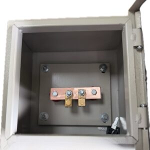 Tủ kiểm tra điện trở sơn tĩnh điện VINANCO 200x200x150 (Phụ kiện: thanh đồng 100x25x3mm, sứ cách điện, cos thau cho cáp 50mm2)