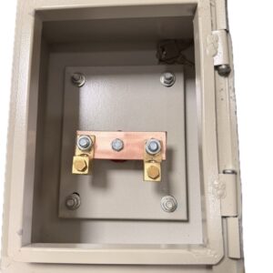 Tủ kiểm tra điện trở sơn tĩnh điện 210x160x100 VINANCO (Phụ kiện: thanh đồng 80x25x3mm, sứ cách điện, cos thau cho cáp 70mm2)